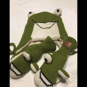 Frog Hat and Mittens